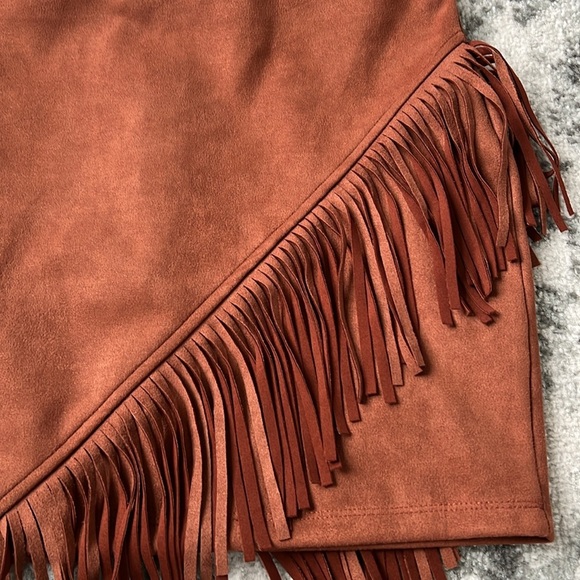 Windsor cowgirl-chic faux suede brown fringe mini skirt medium - Picture 3 of 10